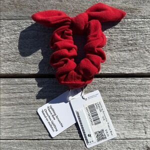 LULULEMON‎ Uplifting Scrunchie Fleece Bow – Sports Red ❤️ NWT